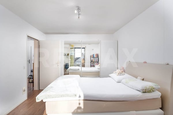 Charmante 1.5-Zimmer-Wohnung mit Sonnenbalkon und schöner Fernsicht 11