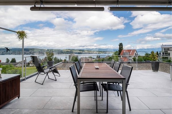 Gepflegtes 5.5-Zimmer-Terrassenhaus mit unverbaubarer Seesicht in Wädenswil! 3
