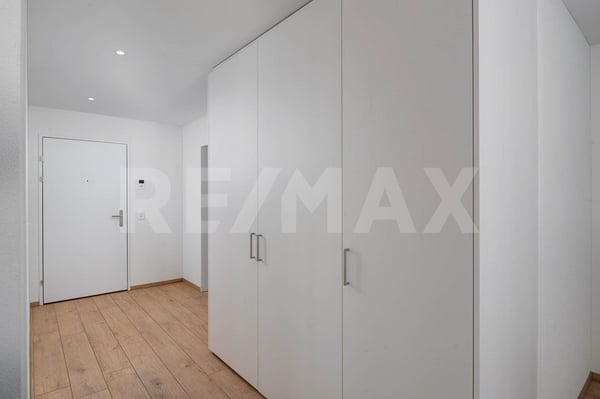 Hochwertige 4.5-Zimmer-Wohnung mit unverbaubarer See- und Weitsicht 2