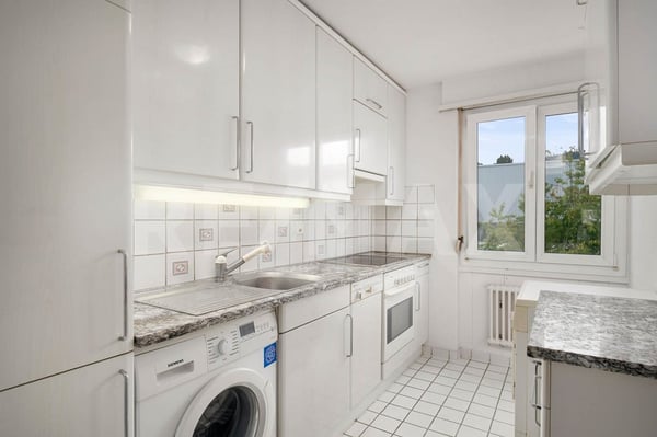 Schöne 4-Zimmer Wohnung mit wundervollem Blick auf den Zürichsee 6