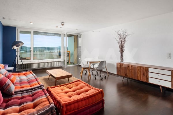 Schöne 4-Zimmer Wohnung mit wundervollem Blick auf den Zürichsee 1