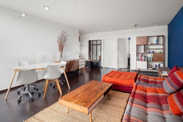 Schöne 4-Zimmer Wohnung mit wundervollem Blick auf den Zürichsee 2