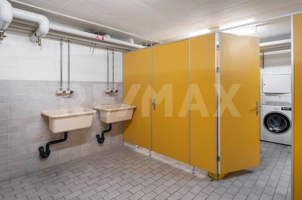 Grosszügige 3.5-Zimmer Wohnung in steuergünstiger Gemeinde 12
