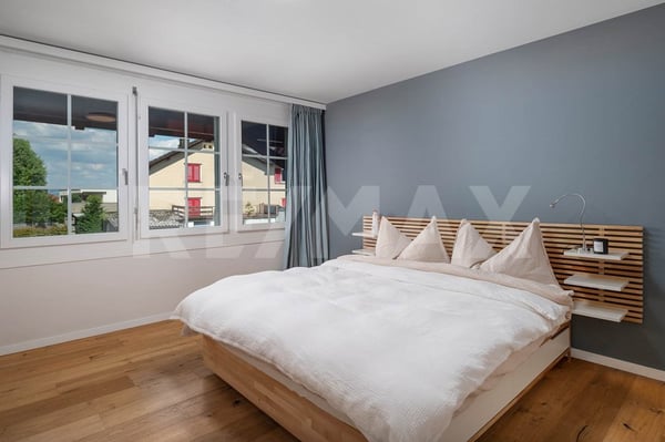 Grosszügige 3.5-Zimmer Wohnung in steuergünstiger Gemeinde 6
