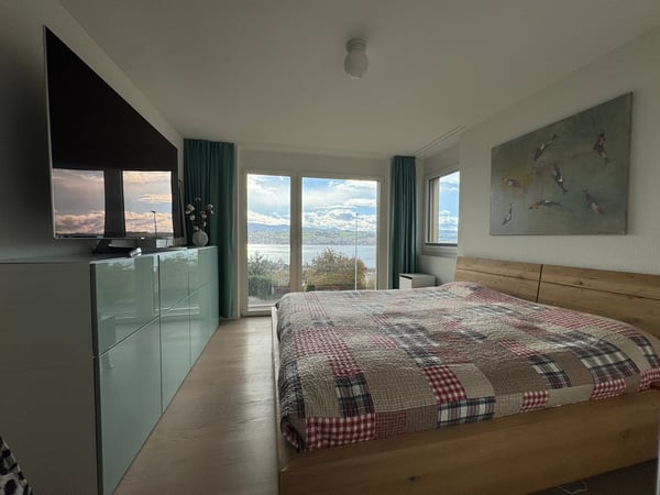 Moderne 1.5-Zimmer-Wohnung mit Blick auf den See- und in die Berge 31