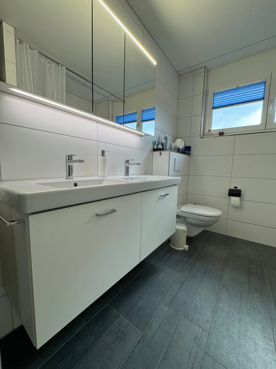 Moderne 1.5-Zimmer-Wohnung mit Blick auf den See- und in die Berge 28