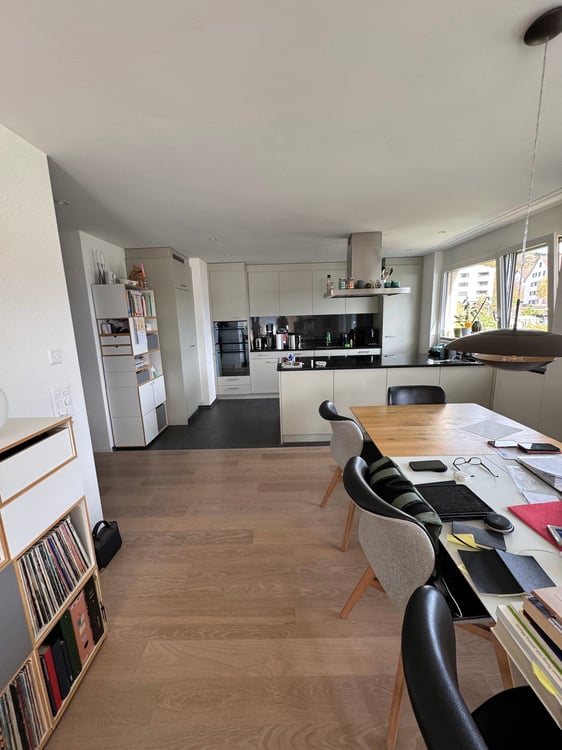 Moderne 1.5-Zimmer-Wohnung mit Blick auf den See- und in die Berge 20