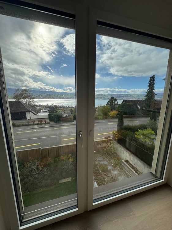 Moderne 1.5-Zimmer-Wohnung mit Blick auf den See- und in die Berge 33