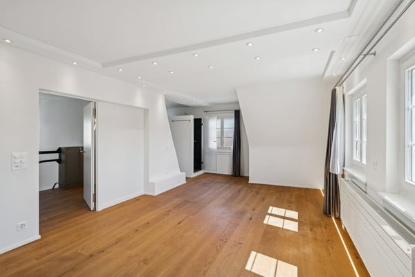 Stilvolles, grosszügiges 7 1/2-Zimmer-Einfamilienhaus 8