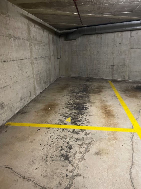 LETZTER Einstellhallenparkplatz zu vermieten! 4