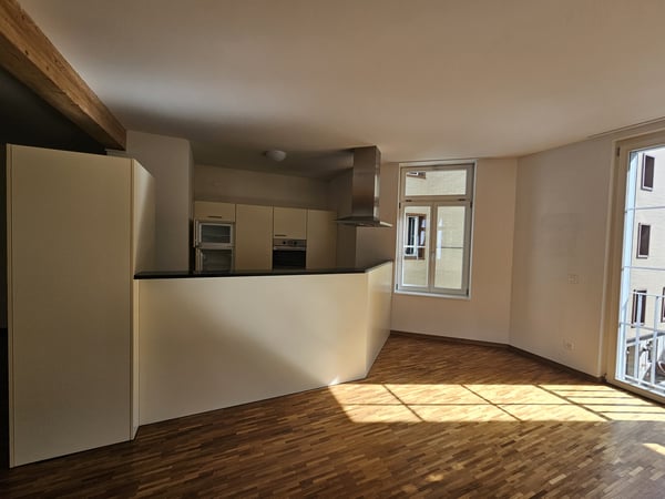 Helle 3.5 Zimmerwohnung am Klosterplatz mit viel Charme 4