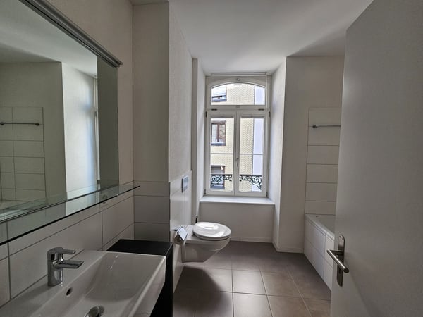 Helle 3.5 Zimmerwohnung am Klosterplatz mit viel Charme 9
