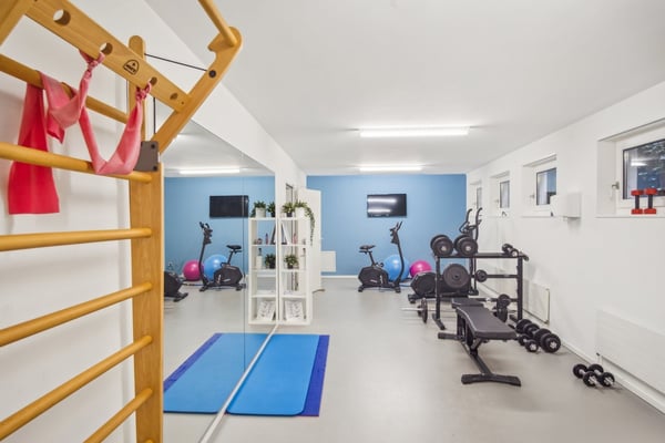 Entdecken Sie diese wunderschöne 3.5-Zimmerwohnung im Herzen des beliebten Kreises 7 12