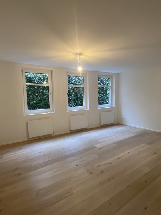 Entdecken Sie diese wunderschöne 3.5-Zimmerwohnung im Herzen des beliebten Kreises 7 8