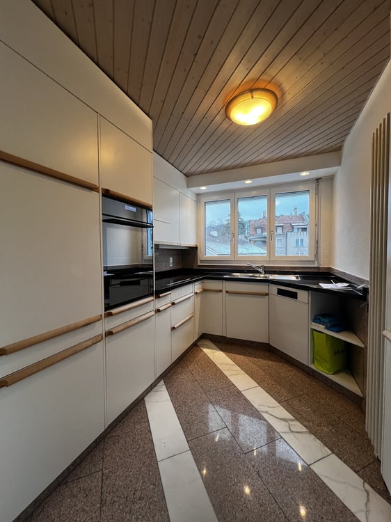 Schöne 3.5- Zimmerwohnung nahe Römerhof zu vermieten 6