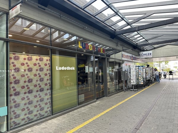 Attraktive Gewerbefläche an zentraler Lage in Jona  vielseitig nutzbar & bestens erschlossen 2