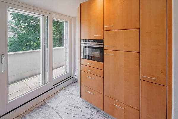 Charmante 2.5-Zimmer-Attikawohnung mit Terrasse in Uitikon 6