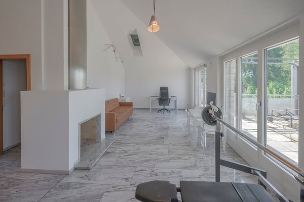 Charmante 2.5-Zimmer-Attikawohnung mit Terrasse in Uitikon 7