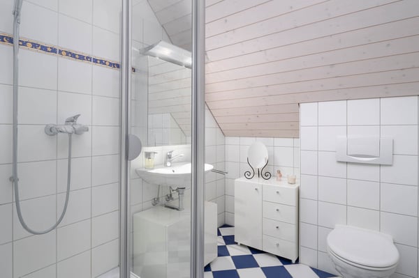 Charmante 6.5-Zimmer-Dachmaisonette mit Cheminée & Weitsicht 11