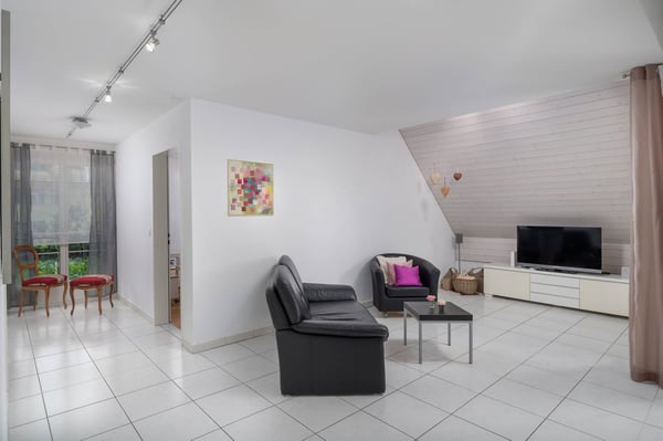 Charmante 6.5-Zimmer-Dachmaisonette mit Cheminée & Weitsicht 8