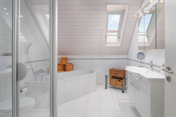 Charmante 6.5-Zimmer-Dachmaisonette mit Cheminée & Weitsicht 4