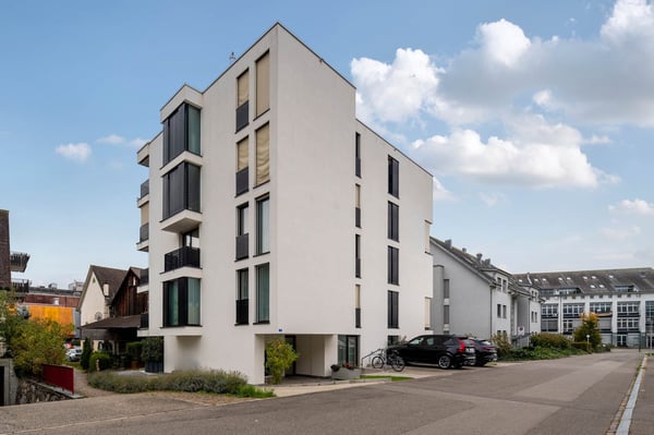 Zentrale 3 ½ -Zimmer-Wohnung... 11