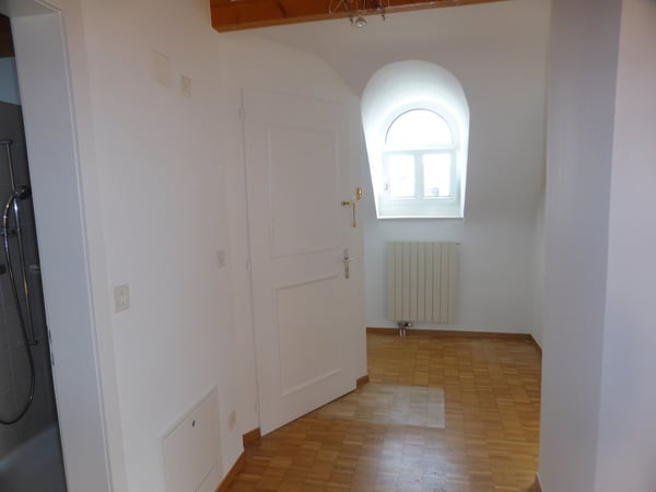 gemütlich 1-Zimmer-Dachwohnung - Krontalstr. 9, SG 2