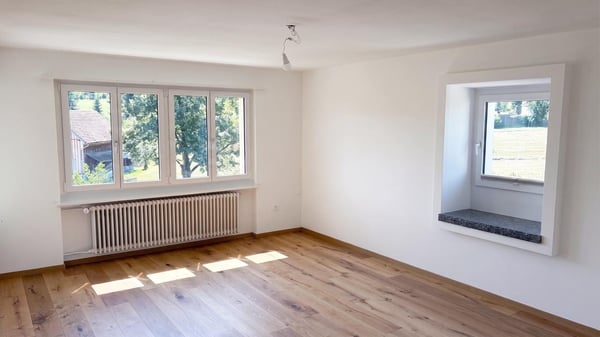 Komplett renovierte 3-Zimmer-Wohnung mit grossem Balkon 11