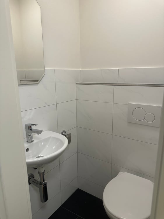 Erstvermietung! Neu renoviertes Einzelzimmer in Biel! 6