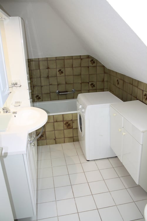 Freundliche 9.5-Zimmer Maisonettewohnung mit grosser Dachterrasse – Ideal für eine WG! 2