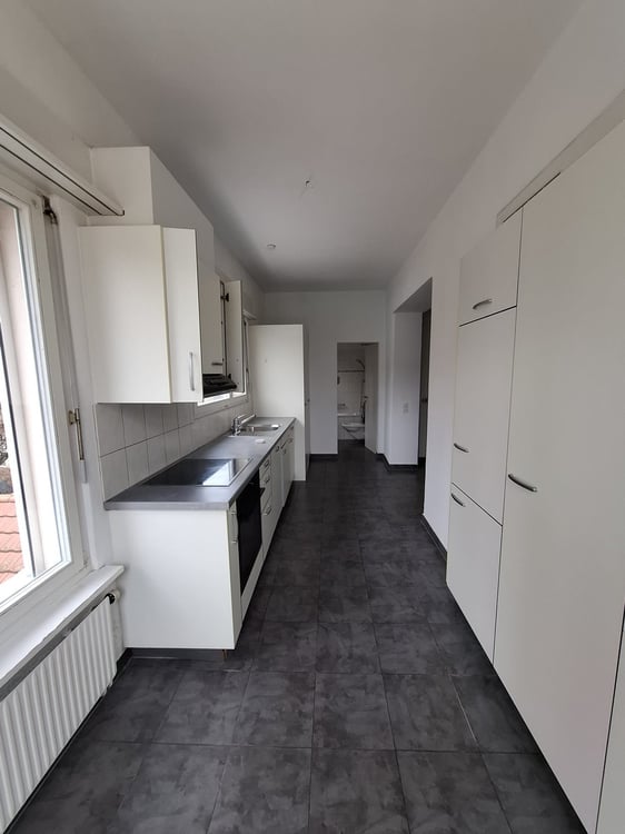 Wunderschöne 1 Zimmerwohnung mit einem riesen Balkon zu vermieten 11