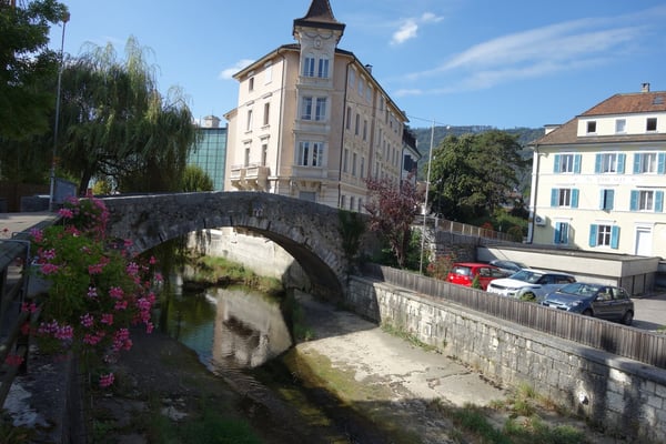 Situation centrale et calme 2