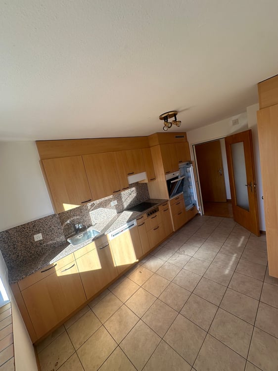 Situation centrale et calme 9