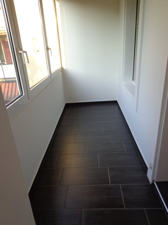 Charmante 1-Zimmerwohnung mit geschlossenem Balkon an der Schlossgasse 15, Basel 3