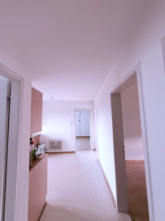 Helle 1.5-Zimmer-Wohnung an grüner Lage – direkt neben dem Einkaufszentrum Hubzelg 2