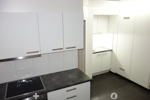 Neuwertige unmöblierte 4.5 Zimmerwohnung zentral in Biel 5