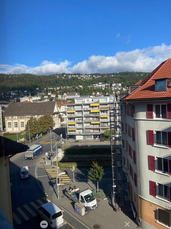 Freundliche, unmöblierte 2.5 Zimmerwohnung zu vermieten 4