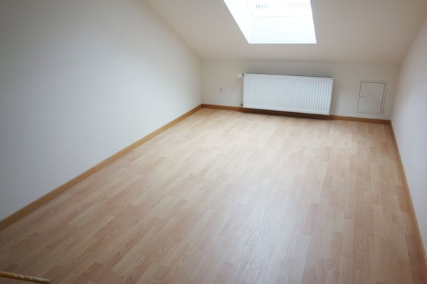 Neuwertiges Einzelzimmer in Biel! 1