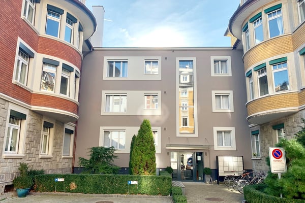 We rent modern furnished 1 bedroom apartment with weekly cleaning service 5