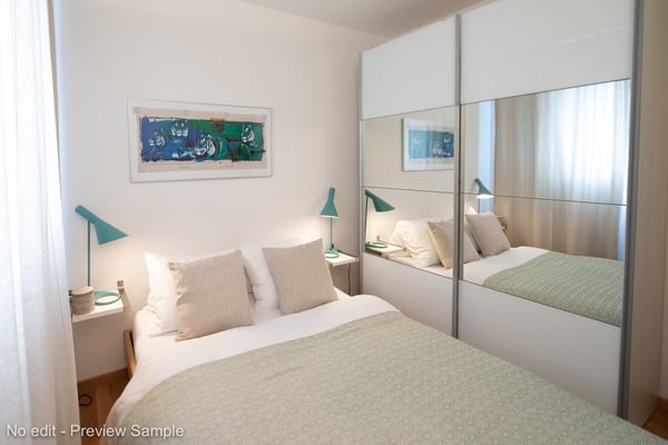 We rent modern furnished 1 bedroom apartment with weekly cleaning service 3