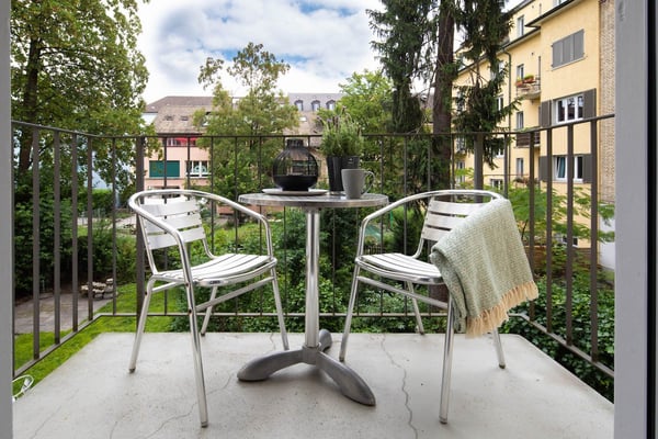 1-Bedroom Furnished Apartment in Central Zurich – Balcony/Garden & Weekly Cleaning 6