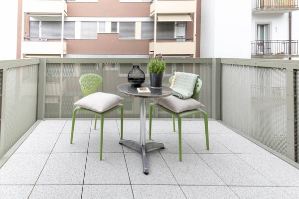 Modern Furnished 2-Room Apartment with Balcony in Zürich Wiedikon 8