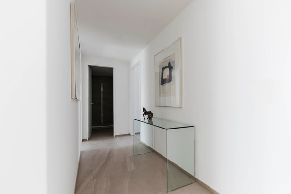 Furnished 2-Bedroom Apartment Zurich Wiedikon – central, Balcony & cleaning Servic 7