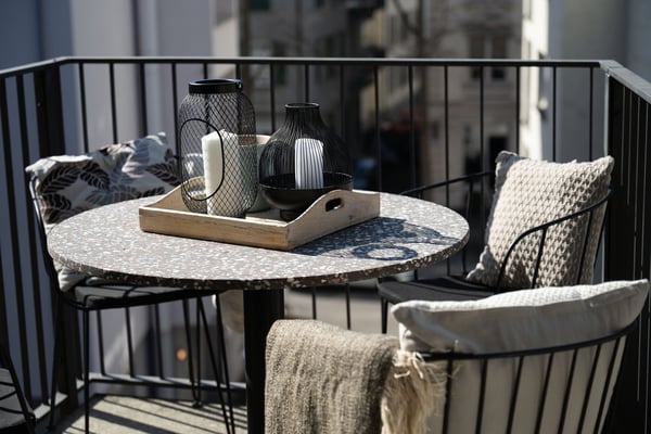 Modern Furnished 3.5-Room Apartment in Zürich's Prestigious 8008 District 15
