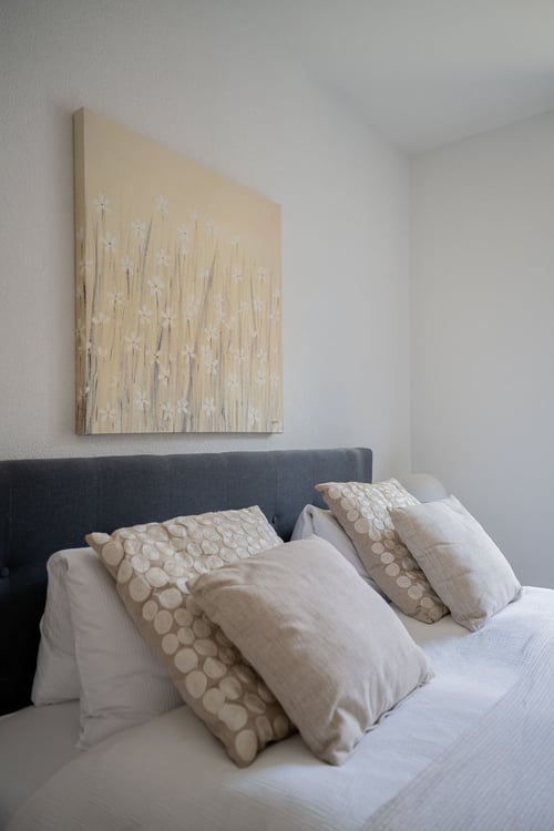 Modern Furnished 3.5-Room Apartment in Zürich's Prestigious 8008 District 7
