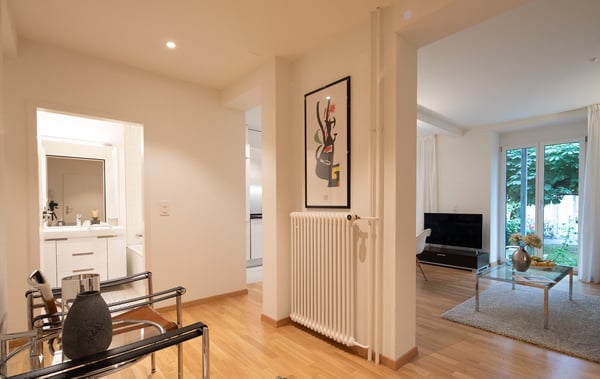 Modern Furnished 3.5-Room Apartment in Zürich's Prestigious 8008 District 3