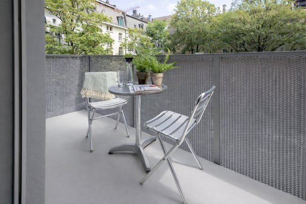 Furnished Studio Apartment in Zurich Wiedikon – Balcony, Cleaning Service 4