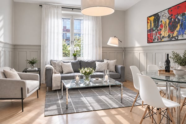 Neu renovierte, möblierte 3.5-Zimmer-Altbauwohnung mit Balkon in Zürich Wiedikon 1