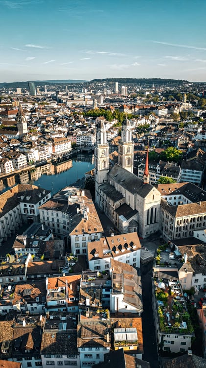 Neu renovierte, möblierte 3.5-Zimmer-Altbauwohnung mit Balkon in Zürich Wiedikon 10