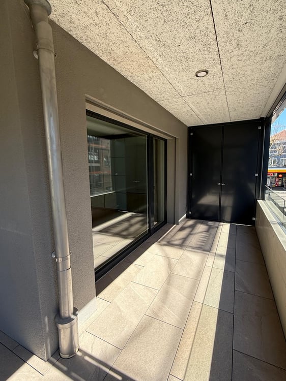 Moderne und grosszügige 2.5 Zimmerwohnung mit grossem Balkon an zentraler Lage 5